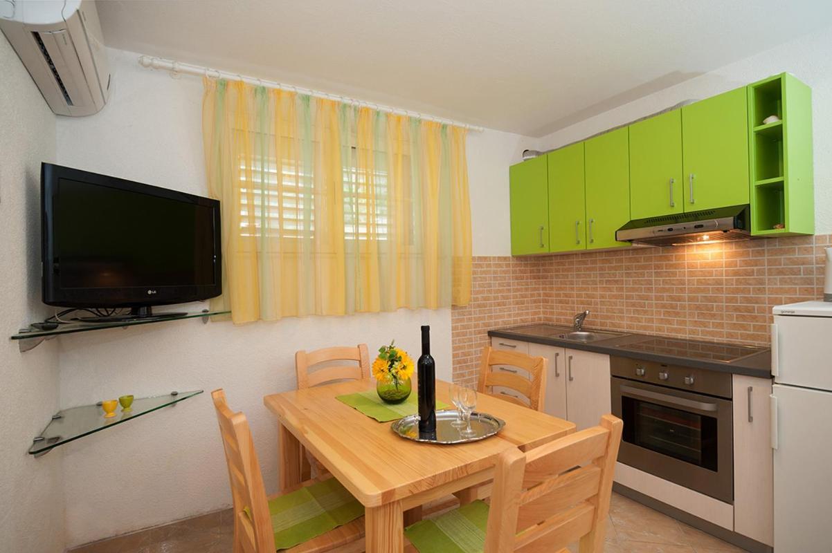 Beach Resort Apartments Bucina Baška Voda Esterno foto