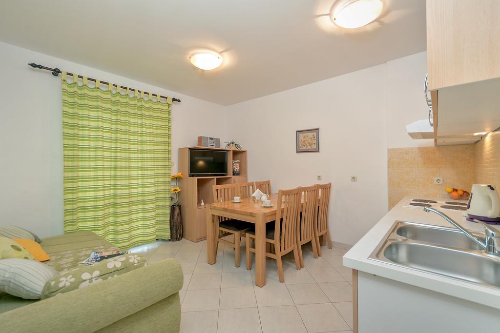 Beach Resort Apartments Bucina Baška Voda Esterno foto