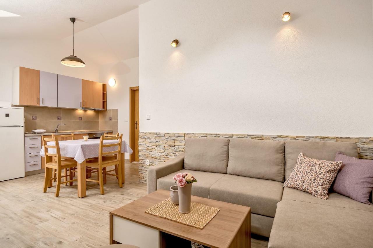 Beach Resort Apartments Bucina Baška Voda Esterno foto