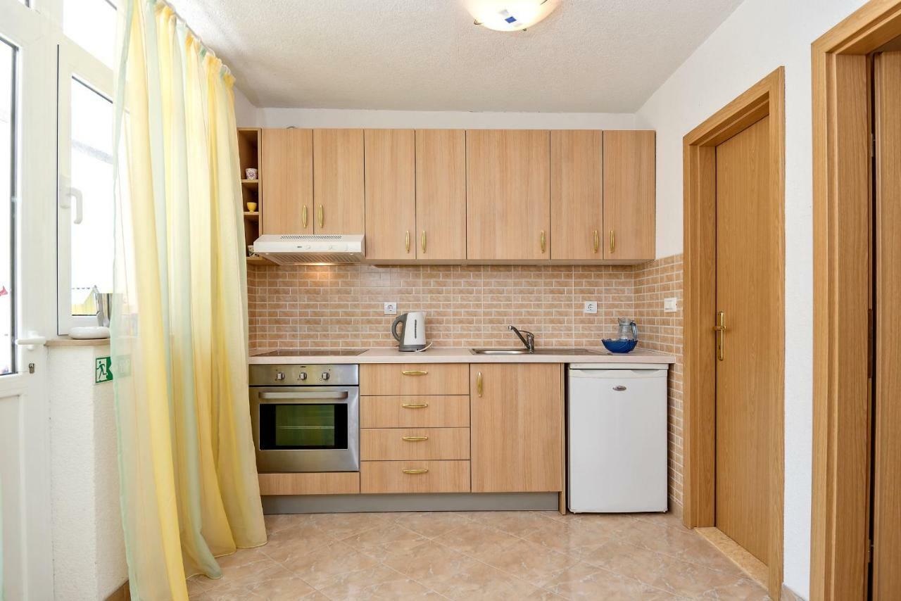 Beach Resort Apartments Bucina Baška Voda Esterno foto